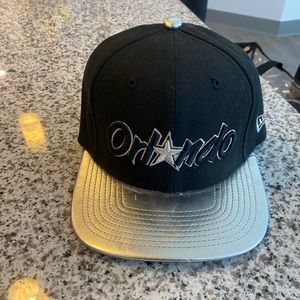 Black and silver Orlando hat